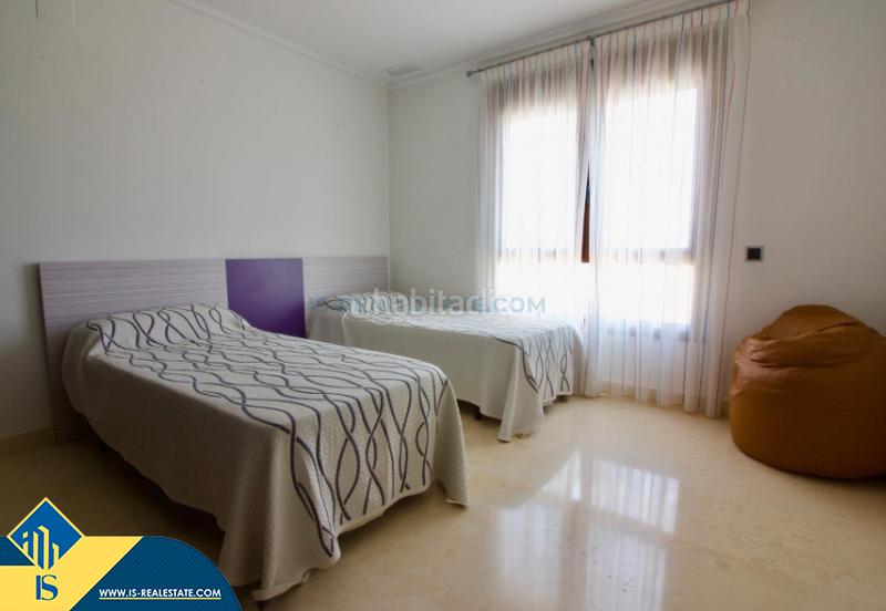 Foto 07e549b0-42e0-4be3-9a51-ca85229a5d30. Chalet mit parking pool in Cabo Roig Orihuela