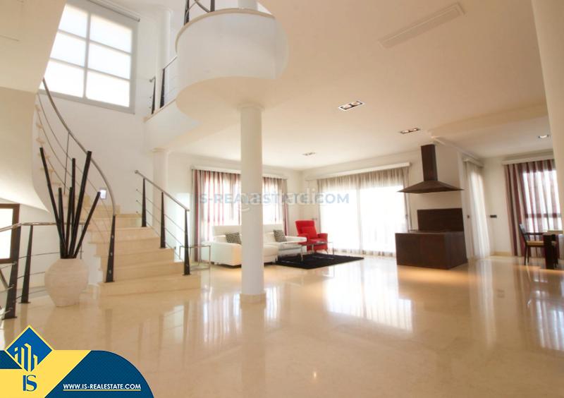 Foto 3bd03a10-2b92-4e42-bf54-cf0b493c92f7. Chalet mit parking pool in Cabo Roig Orihuela