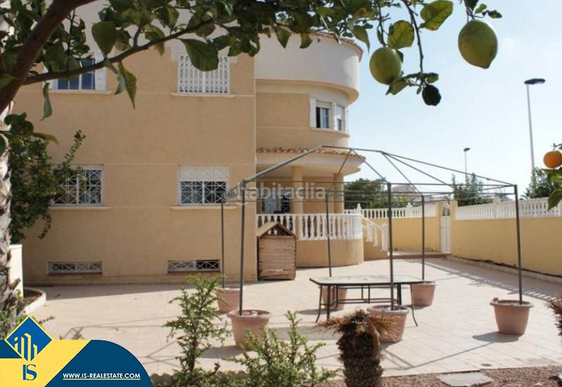 Foto 0630a093-ae3e-4509-b469-8fdaed859d7f. Chalet avec parking piscine dans Zona Carrefour - Urbanizaciones Torrevieja