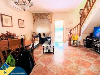 Maison jumelée à Los Balcones-Los Altos. Casa con piscina comunitaria, en la provincia de alicante, en la