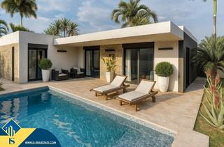Chalet à Rojales. Villa con piscina privada, en la provincia de alicante, en rojal