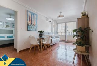 Apartament a Antonio Machado. Apartamento renovado con terraza, en la provincia de alicante, e