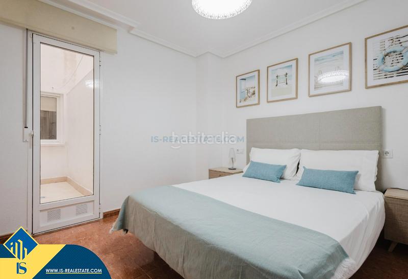 Foto d92fde48-8d03-4b52-9c0c-b0c0cb8ca64c. Appartement avec chauffage dans Antonio Machado Torrevieja