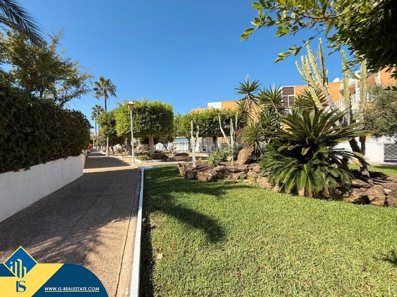 Foto 21ab8317-ab3f-4892-91cd-7176626092c0. Apartment with heating pool in Torreblanca Torrevieja