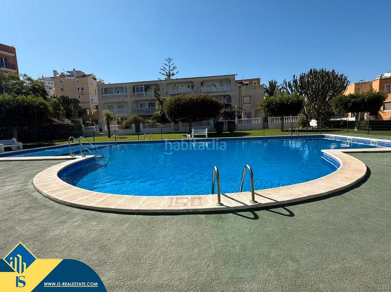 Foto 7b1c878e-5db4-469b-b8ba-54e46d92e190. Apartment with heating pool in Torreblanca Torrevieja