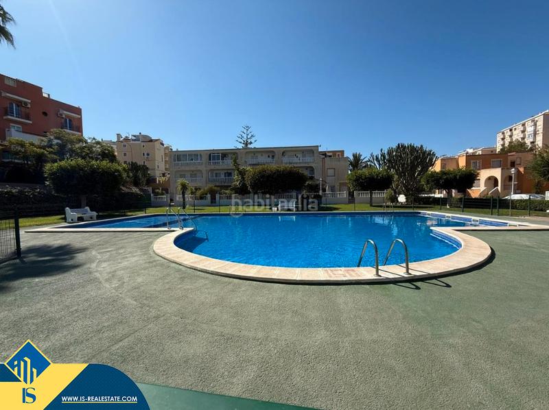 Foto bbf07215-828a-4564-b557-b1f3e4df2804. Apartment with heating pool in Torreblanca Torrevieja