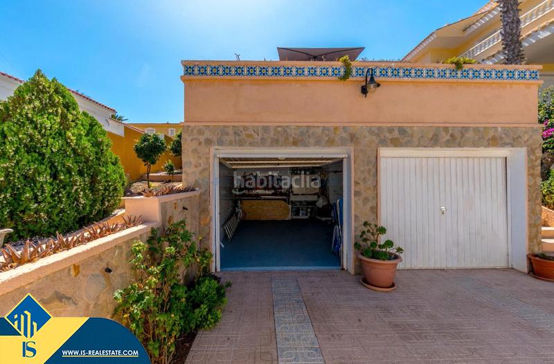 Foto 7d1b3e28-900f-4d1a-8ebd-3b3649818e07. Chalet mit parking pool in La Zenia Orihuela