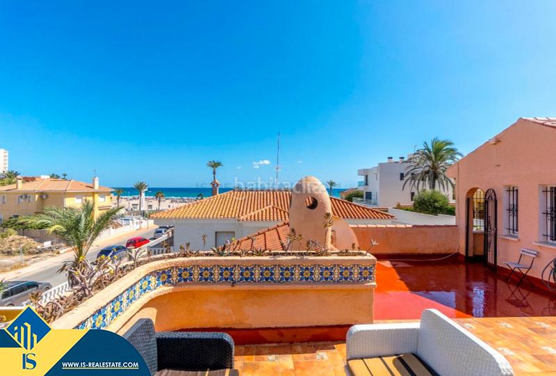 Foto 9962164f-bf40-4ff1-a334-46221f6f9f2e. Chalet mit parking pool in La Zenia Orihuela