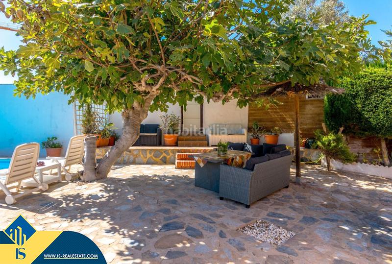 Foto e8e01567-fc66-4bda-94a1-55c368048c9b. Chalet mit parking pool in La Zenia Orihuela