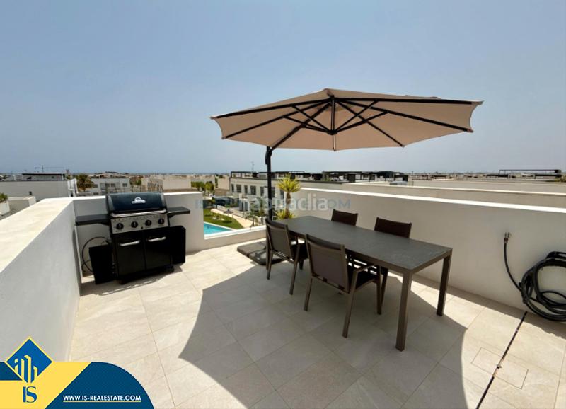 Foto 69614237-2be0-49cf-8a65-d7883a559183. Attique avec parking piscine dans San Agustín Alicante