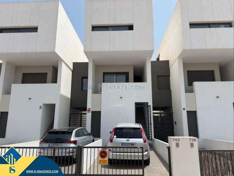 Foto d8386fab-05cc-454b-9a9c-79db51fa978a. Attique avec parking piscine dans San Agustín Alicante