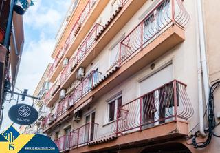 Appartement à Casco Antiguo - Puerto. Apartamento con terraza, en la provincia de alicante, en la ciud