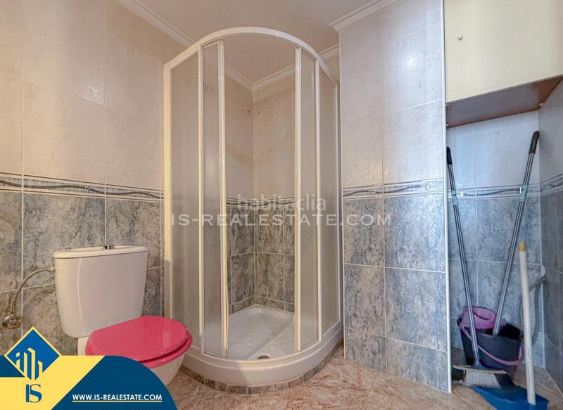 Foto 273cc918-a817-4d7f-a195-c9368dd51425. Casa amb calefacció piscina a Los Europeos Torrevieja