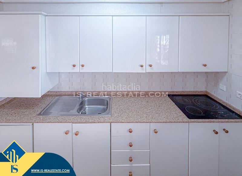 Foto 52e025b8-0026-4cb4-9c38-54ce700187ea. Casa amb calefacció piscina a Los Europeos Torrevieja