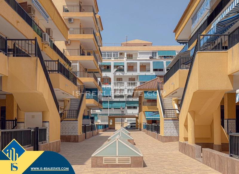 Foto 652c2943-d5fb-477a-b8fa-879052ec69fa. Casa amb calefacció piscina a Los Europeos Torrevieja