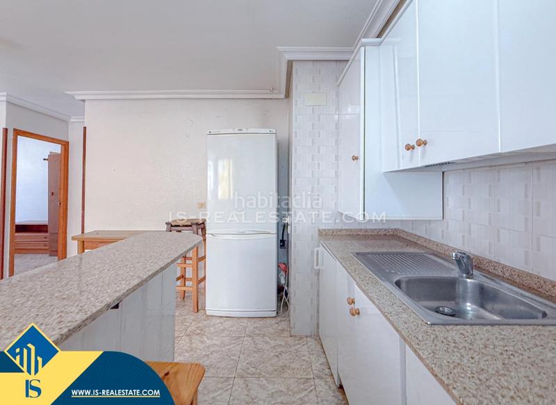 Foto b35b5478-4ba5-445d-a42f-8d1b27c80832. Casa amb calefacció piscina a Los Europeos Torrevieja