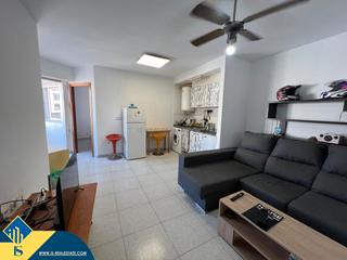 Appartement à Puerto Deportivo. Apartamento con balcón, en la provincia de alicante, en la ciuda
