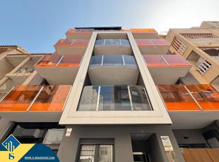 Appartement à Antonio Machado. Apartamento con piscina comunitaria, en la provincia de alicante