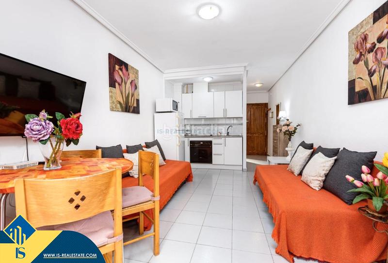 Foto 376513d6-7037-491f-9096-6a3cb3a1d7b7. Estudio  cerca del mar, en la provincia de alicante, en la ciudad . 1 habitación | 32 m² | 600 metros del mar en Torrevieja