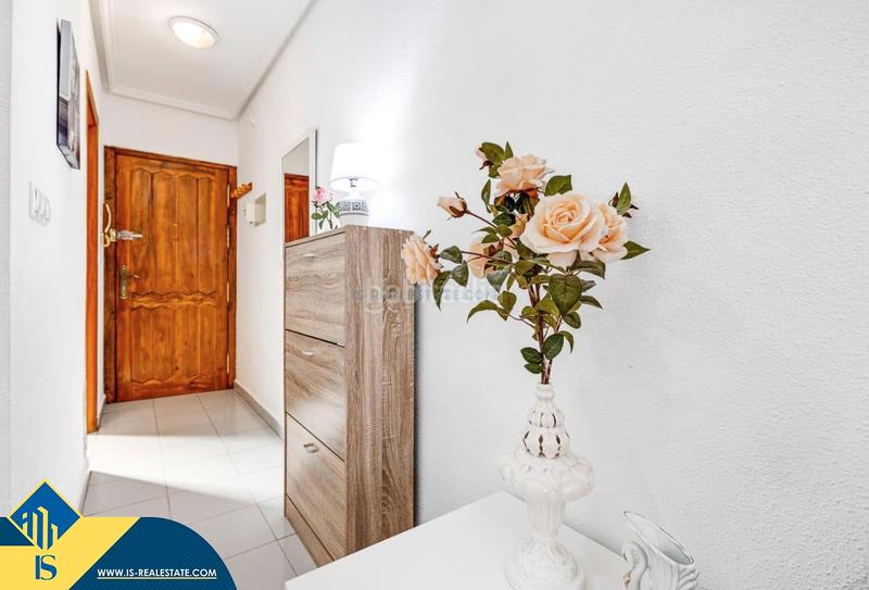 Foto 529a8382-77d0-43d4-b276-fcc85a11d91d. Estudio  cerca del mar, en la provincia de alicante, en la ciudad . 1 habitación | 32 m² | 600 metros del mar en Torrevieja