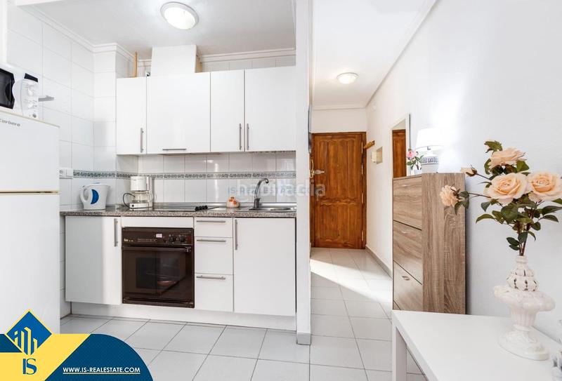 Foto be7dff0b-90a0-4472-85da-1f6970dc9fef. Estudio  cerca del mar, en la provincia de alicante, en la ciudad . 1 habitación | 32 m² | 600 metros del mar en Torrevieja