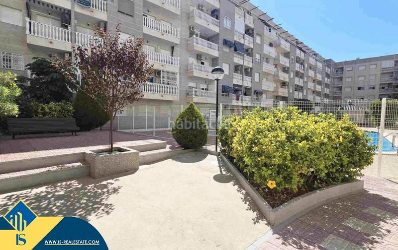 Foto 249b987c-03be-4e22-806b-365e173d4f6a. Dachwohnung mit heizung pool in Las Piscinas Naturales Torrevieja