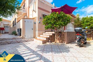 Casa a La Regia. Casa con piscina comunitaria, en la provincia de alicante, en la
