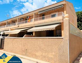 Duplex à Los Balcones-Los Altos. Dúplex con piscina comunitaria, en la provincia de alicante, en