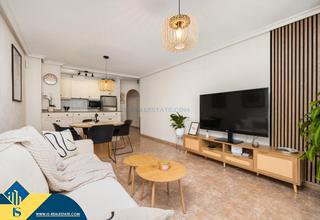 Appartamento in Las Piscinas Naturales. Apartamento con piscina comunitaria, en la provincia de alicante