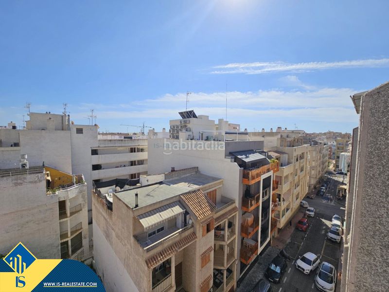 Foto 61836324-5ffc-452c-8bea-bb19e3b5942d. Ático  con terraza, en la provincia de alicante, en la ciudad . 1 habitación | 55 m² | 450 metros del mar en Torrevieja