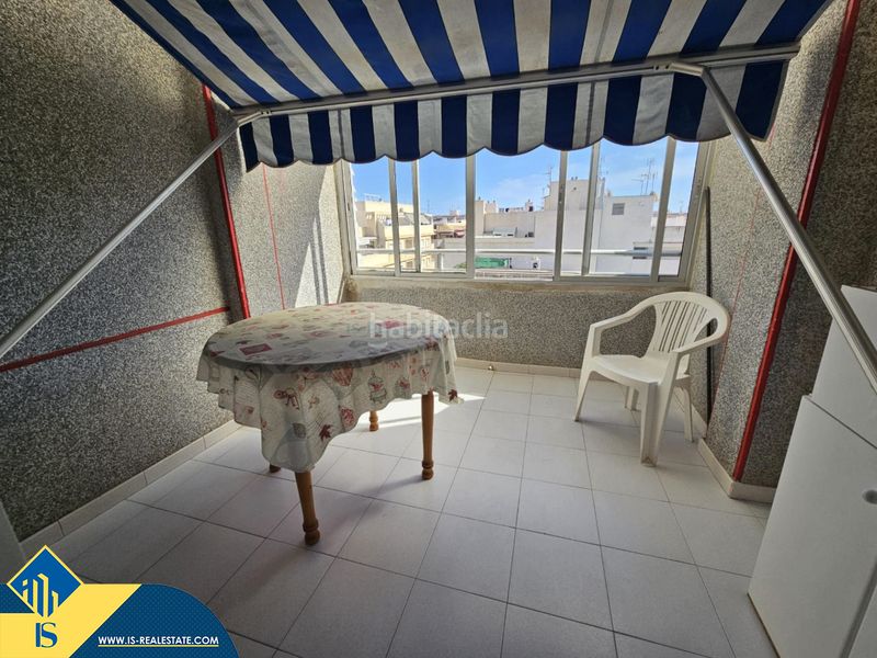 Foto e1c9d628-a480-4e23-954d-44dbf0311514. Ático  con terraza, en la provincia de alicante, en la ciudad . 1 habitación | 55 m² | 450 metros del mar en Torrevieja