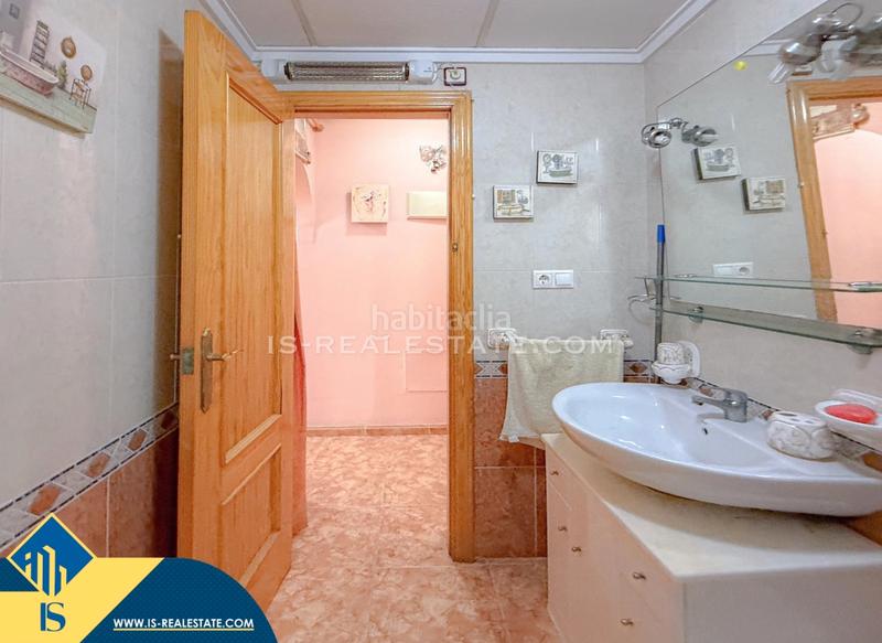 Foto 4e196e1a-3404-4d37-89f4-9650372ab19c. Apartament amb calefacció aparcament a Antonio Machado Torrevieja