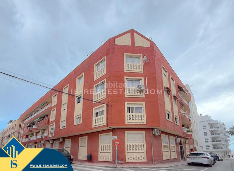 Foto c97431e7-6d22-4490-b2a0-7a45768ff5d7. Piccolo appartamento con riscaldamento parcheggio in Torrevieja