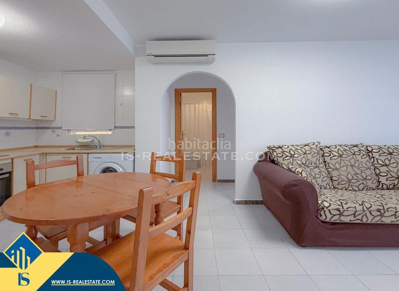 Foto d2b3fbf3-473c-4c8d-a511-9ce8e8eaf44e. Piccolo appartamento con riscaldamento parcheggio in Torrevieja