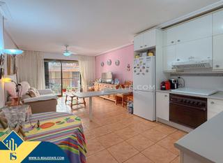 Appartement à Zona Playa de los Locos. Apartamento con terraza, en la provincia de alicante, en la ciud