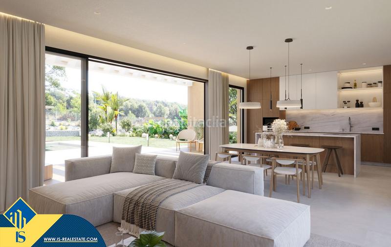 Foto 40398a26-f315-4857-aacf-ff96ef1e63c0. Chalet mit parking pool in Urbanizaciones Benidorm