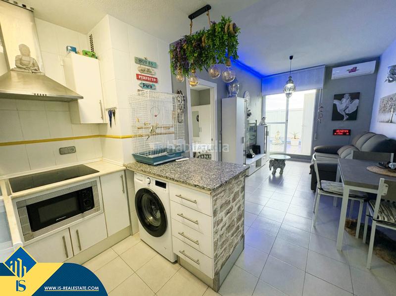 Foto 6eb0d76e-4d0e-4d55-92b8-294eff26fbd6. Apartamento  renovado con terraza, en la provincia de alicante, en la ciudad . 1 habitación | 51 m² | 800 metros del m en Torrevieja