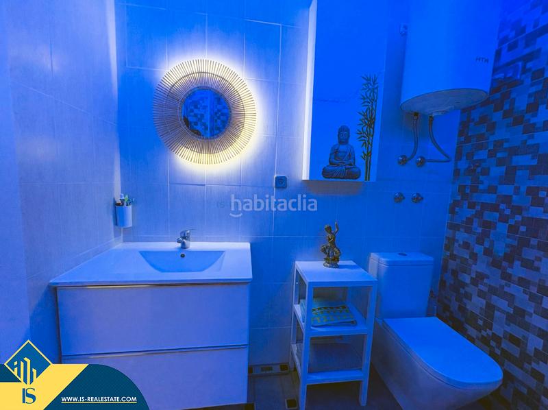 Foto 9e1ac63e-c218-4e41-9636-bb91f50ea99e. Apartamento  renovado con terraza, en la provincia de alicante, en la ciudad . 1 habitación | 51 m² | 800 metros del m en Torrevieja