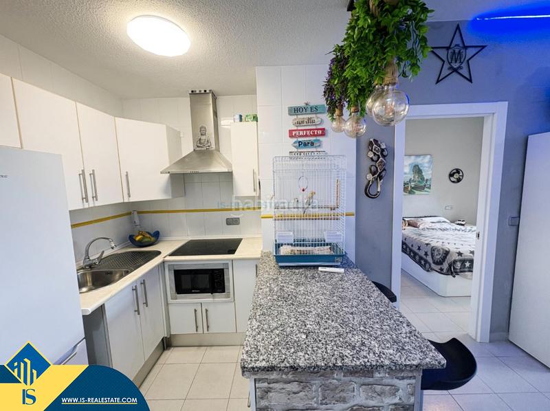 Foto a975eede-d1cc-4658-a1be-e37d7f729cab. Apartamento  renovado con terraza, en la provincia de alicante, en la ciudad . 1 habitación | 51 m² | 800 metros del m en Torrevieja