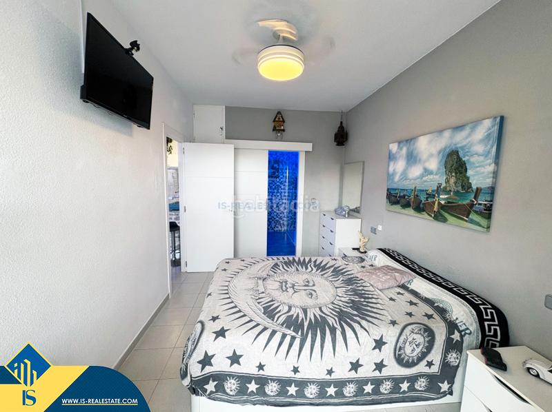 Foto f328a5f5-5973-4830-b824-f84910172b08. Apartamento  renovado con terraza, en la provincia de alicante, en la ciudad . 1 habitación | 51 m² | 800 metros del m en Torrevieja
