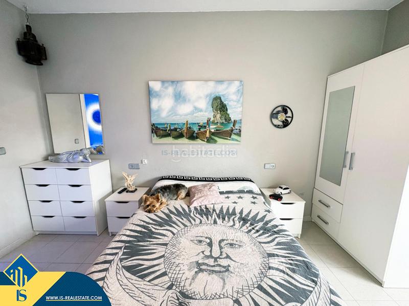 Foto f9cb4060-f3b7-454c-a42d-781b9d63829e. Apartamento  renovado con terraza, en la provincia de alicante, en la ciudad . 1 habitación | 51 m² | 800 metros del m en Torrevieja