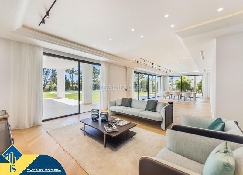 Foto 171175ea-f441-4959-ba0d-49524ddebf6e. Xalet amb aparcament piscina a Cabopino - Artola Marbella