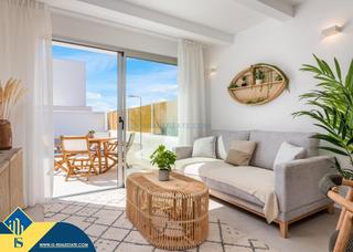 Piso en Dolores. Apartamentos en construcción con piscina comunitaria, en la prov
