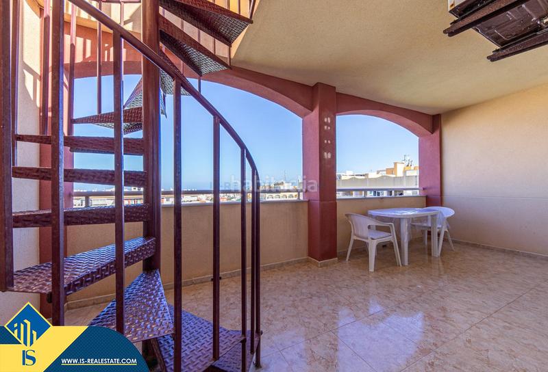 Foto 0d6d004a-1d0c-444b-b9e3-dc0d1f8b4be3. Ático  con piscina comunitaria, en la provincia de alicante, en la ciudad , en la zona de la mata. 2 habitaciones | 68 en Torrevieja