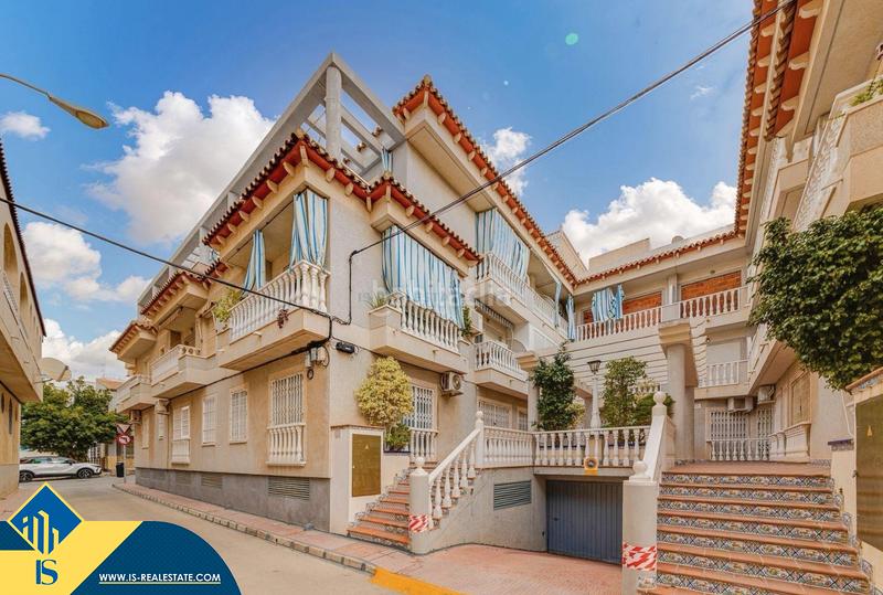 Foto 2624fca3-d31c-4f7f-84b7-466e87b7de01. Estudio  reformado con balcón, en la provincia de alicante, en la ciudad , en la zona de playa de los locos. 1 habitac en Torrevieja