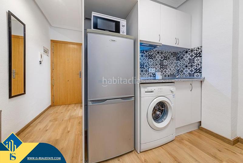 Foto 48868d66-f060-4784-a18d-fd8d0208d0a5. Estudio  reformado con balcón, en la provincia de alicante, en la ciudad , en la zona de playa de los locos. 1 habitac en Torrevieja