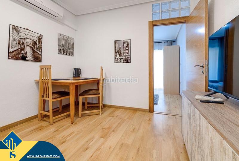 Foto faf2716f-7391-4e99-aedf-ea85ecd8d4e7. Estudio  reformado con balcón, en la provincia de alicante, en la ciudad , en la zona de playa de los locos. 1 habitac en Torrevieja