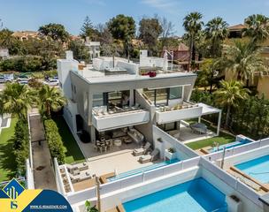 Chalet en Puerto Banús. Villa con piscina privada, en la provincia de málaga, en la ciud