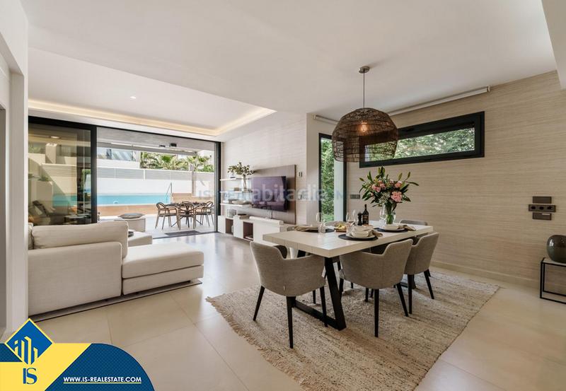 Foto 8f395aac-b13c-425a-8aff-f01cdfa24bcc. Chalet avec parking piscine dans Puerto Banús Marbella