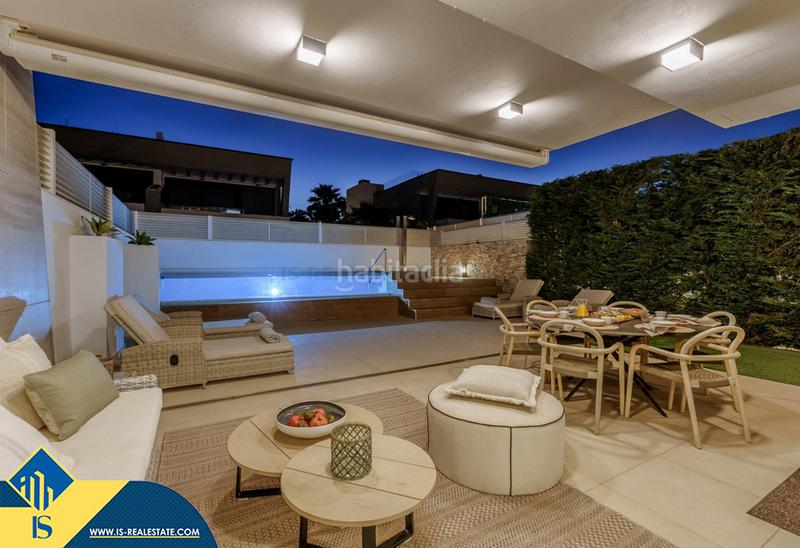 Foto ddaa139b-a461-4a91-9517-fb1a79e0b585. Chalet avec parking piscine dans Puerto Banús Marbella